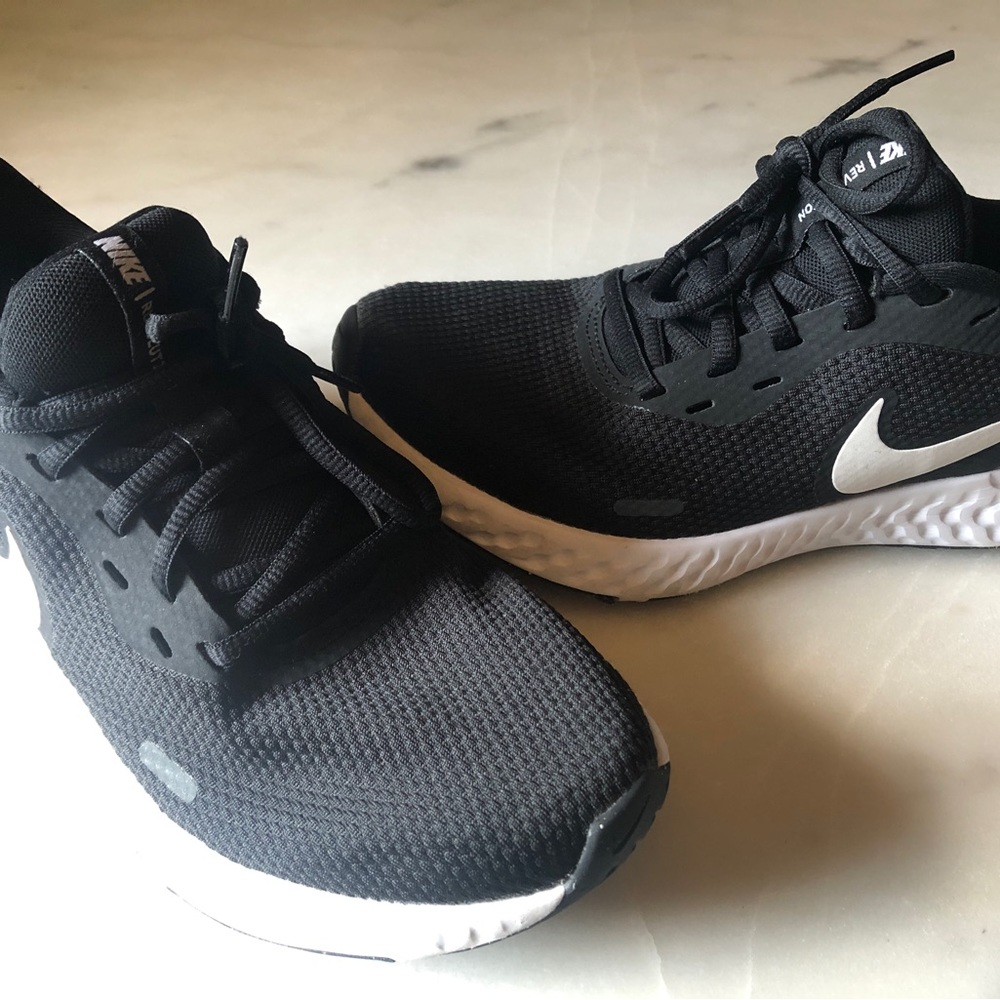 womens nike athletic shoes sale